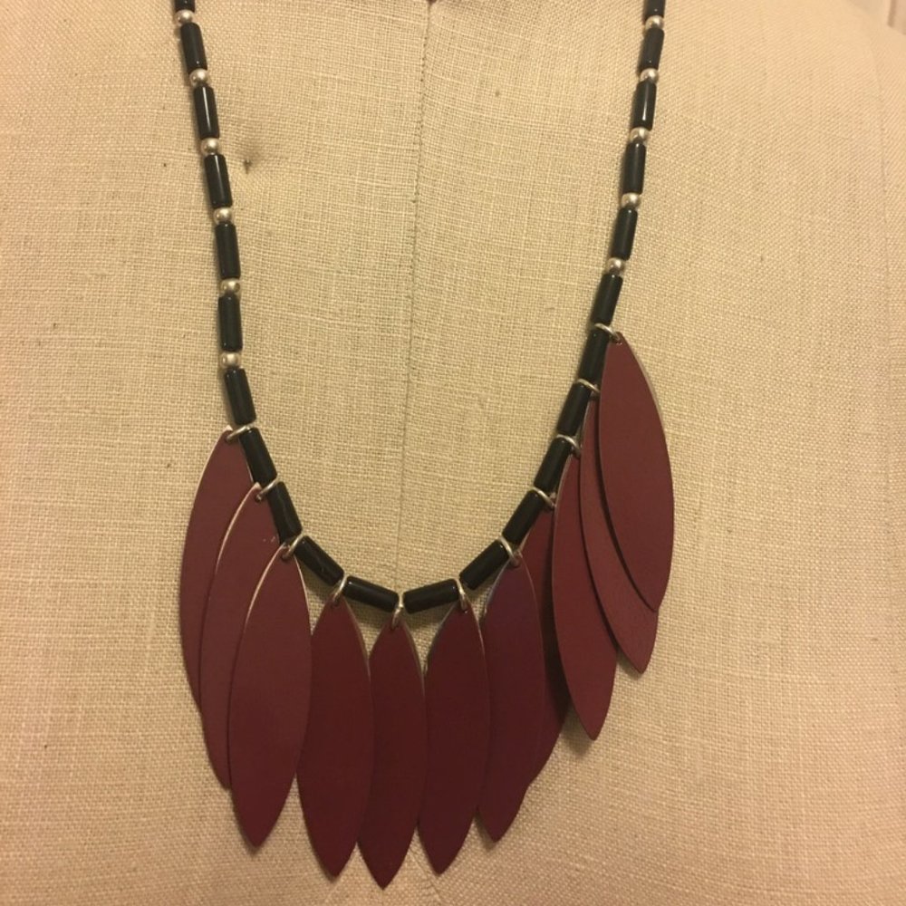 Necklace - Picture 2 of 3